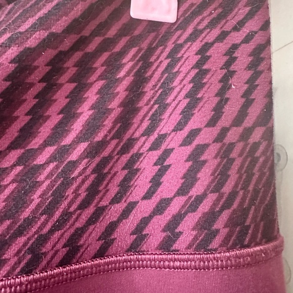 Flare mulberry  Lululemon leggings - Picture 4 of 5